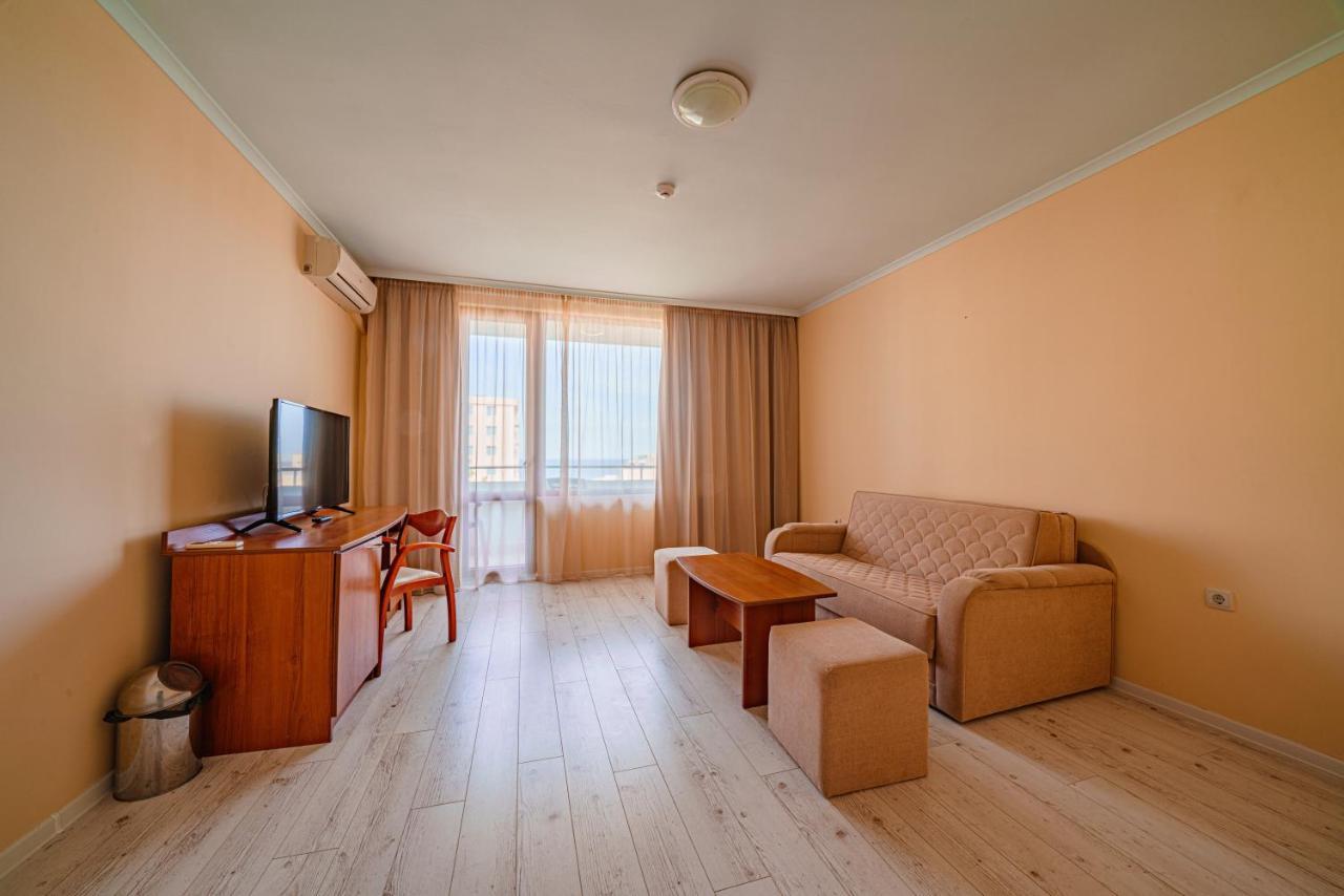 Perla Plaza Hotel Πριμόρσκο Εξωτερικό φωτογραφία