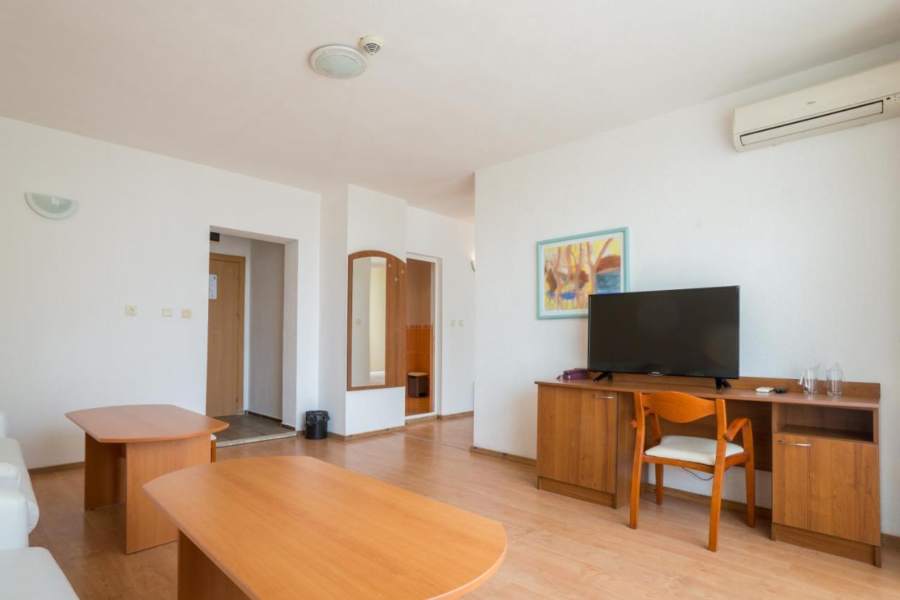 Perla Plaza Hotel Πριμόρσκο Εξωτερικό φωτογραφία